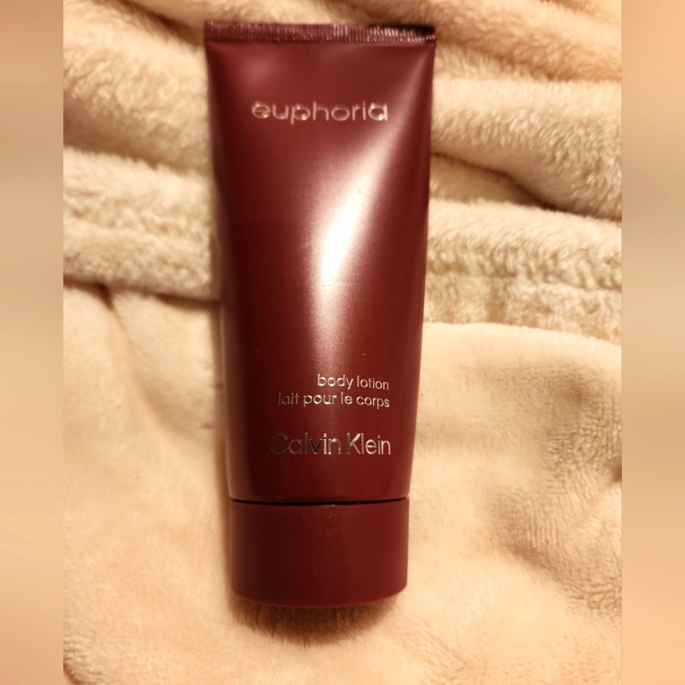 New Women's Calvin Klein Euphoria Body Lotion 3.3oz
